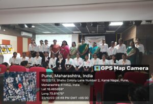 Prize Distribution Ceremony, Group Leaders along with the Judges Dr. Prachi Murkute and Prof. Bharati Kharshikar, Director Dr. Surya Ramdas and Librarian Mrs. Manjushree Nawale.